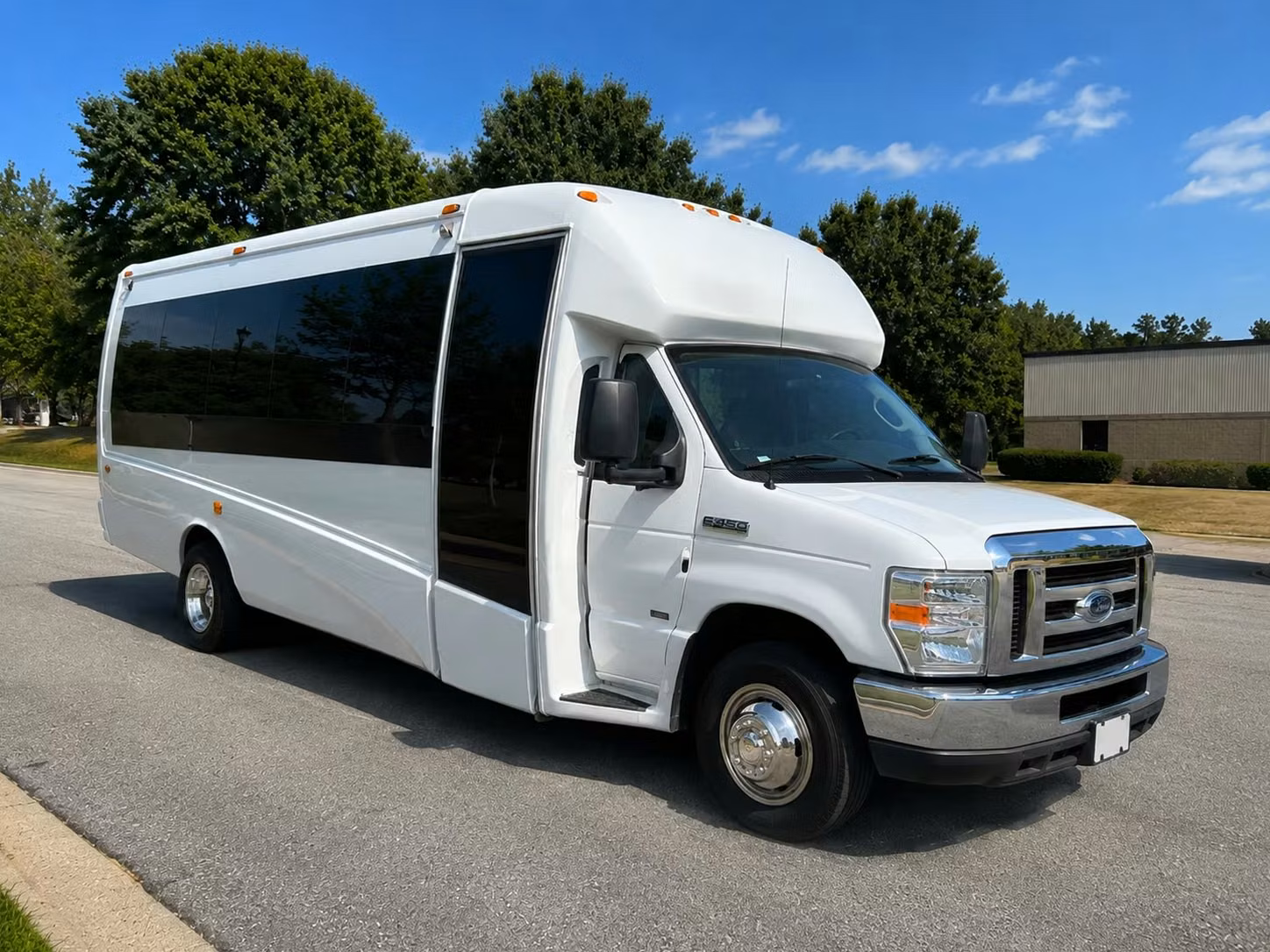 15 passenger minibus